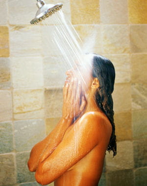 finissez votre douche par de l'eau froide. 